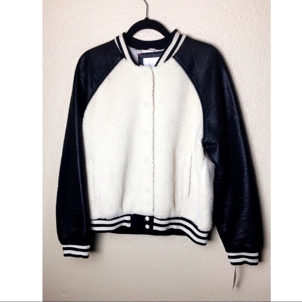 Xhiliration Sherpa Bomber
